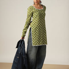 Cotton Hip Length Printed Full Sleeve Sweet Heart Neck Straight Top