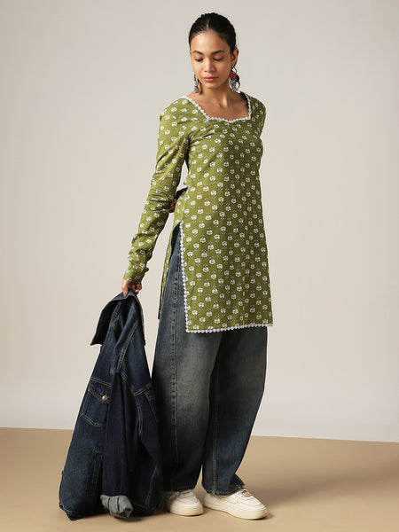 Cotton Hip Length Printed Full Sleeve Sweet Heart Neck Straight Top