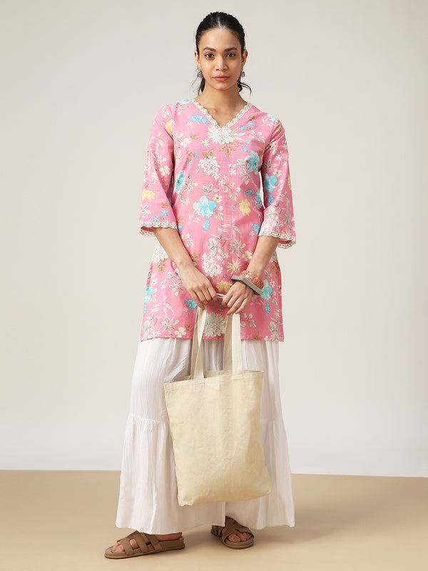 Cotton Hip Length Printed 3/4 Sleeve V-Neck Straight Top