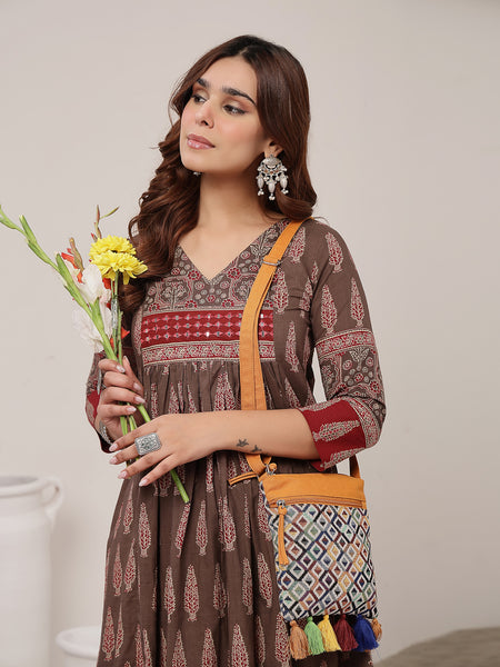 Cotton Calf Length Printed 3/4 Sleeve V-Neck Flared Kurta