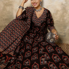Women Printed Flared Kurta Set