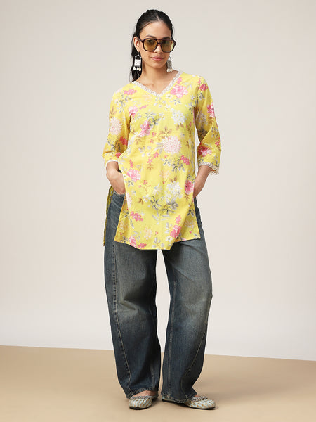 Cotton Hip Length Printed 3/4 Sleeve V-Neck Straight Top