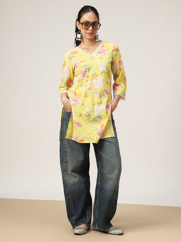 Cotton Hip Length Printed 3/4 Sleeve V-Neck Straight Top