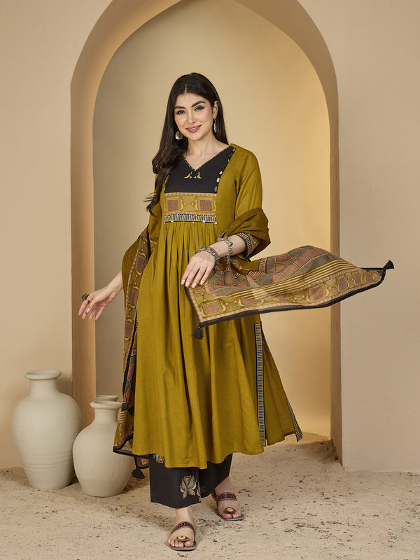 Gulmohar Jaipur Rayon Calf Length Solid 3/4 Sleeves V-Neck Flared Kurta Suit Set