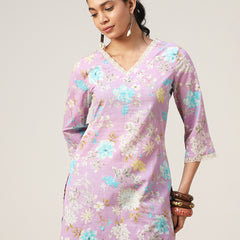 Cotton Hip Length Printed 3/4 Sleeve V-Neck Straight Top