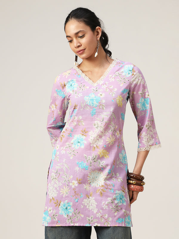 Cotton Hip Length Printed 3/4 Sleeve V-Neck Straight Top