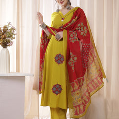 Rayon Calf Length Solid 3/4 Sleeves V-Neck Flared Kurta Suit Set