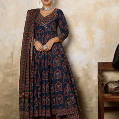 Women Printed Flared Kurta Set
