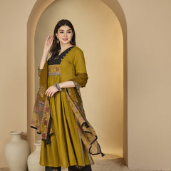 Gulmohar Jaipur Rayon Calf Length Solid 3/4 Sleeves V-Neck Flared Kurta Suit Set