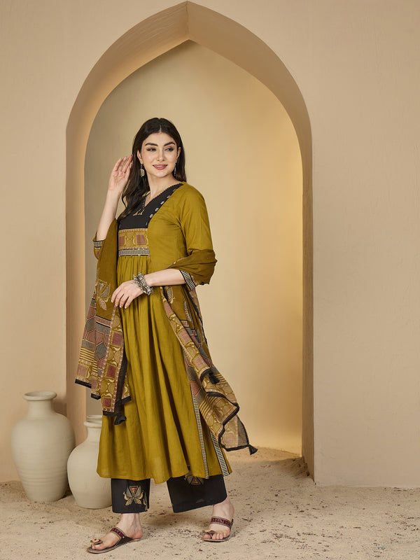 Gulmohar Jaipur Rayon Calf Length Solid 3/4 Sleeves V-Neck Flared Kurta Suit Set