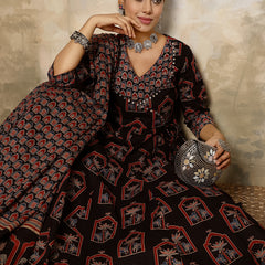 Women Printed Flared Kurta Set