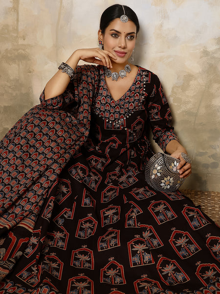 Women Printed Flared Kurta Set