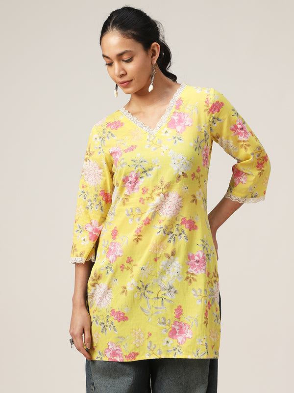 Cotton Hip Length Printed 3/4 Sleeve V-Neck Straight Top