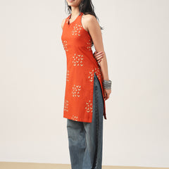 Rayon Mid Length Printed Sleeveless V-Neck Straight Kurta
