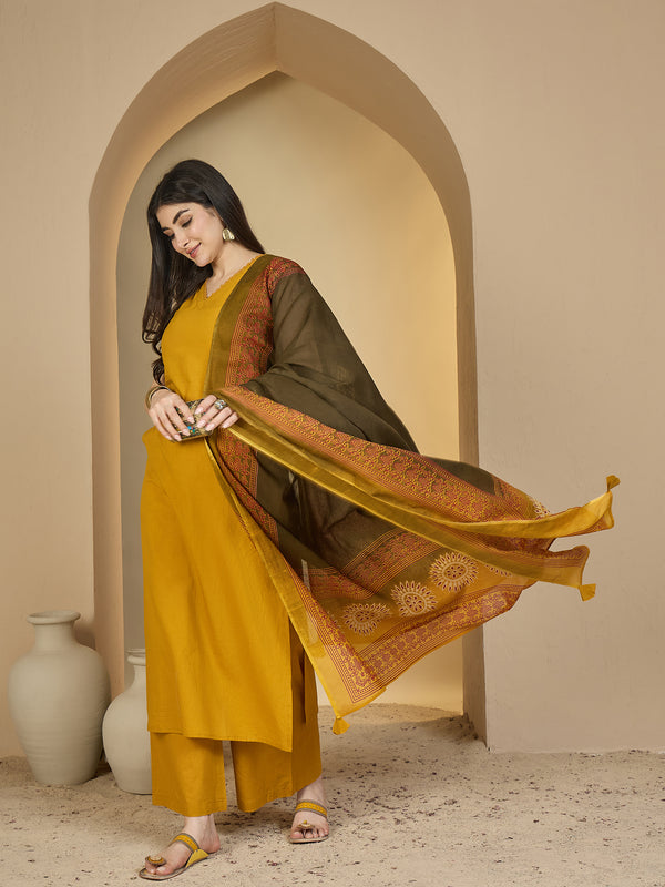 Gulmohar Jaipur Rayon Calf Length Solid Sleeveless V-Neck Straight Kurta Suit Set