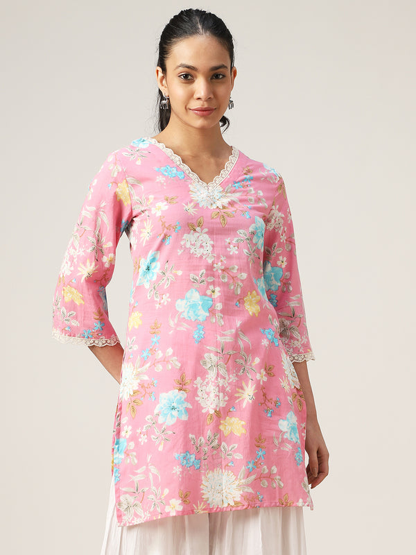 Cotton Hip Length Printed 3/4 Sleeve V-Neck Straight Top