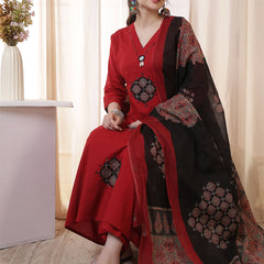 Rayon Calf Length Solid 3/4 Sleeves V-Neck Flared Kurta Suit Set