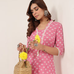 Cotton Calf Length Printed 3/4 Sleeve V-Neck Straight Kurta