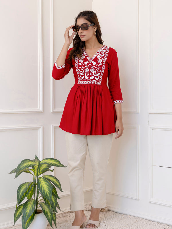 Maroon Rayon Hip Length Solid V-Neck Solid Embroidered Semi-Flared Top