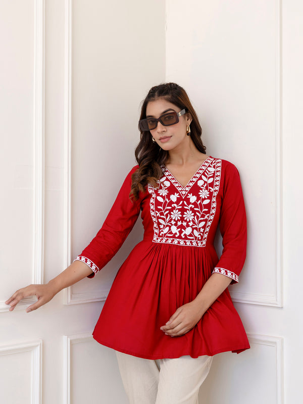 Maroon Rayon Hip Length Solid V-Neck Solid Embroidered Semi-Flared Top