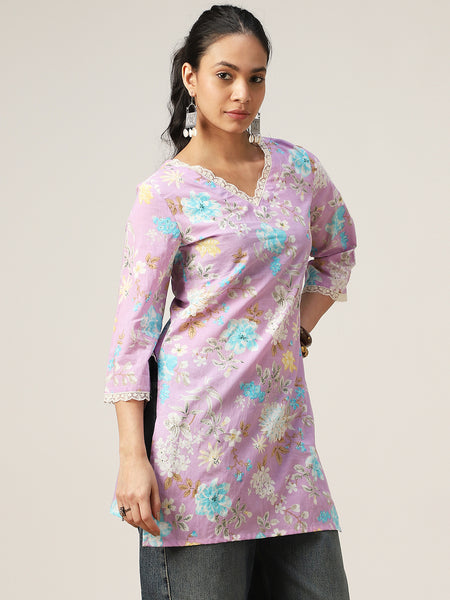 Cotton Hip Length Printed 3/4 Sleeve V-Neck Straight Top