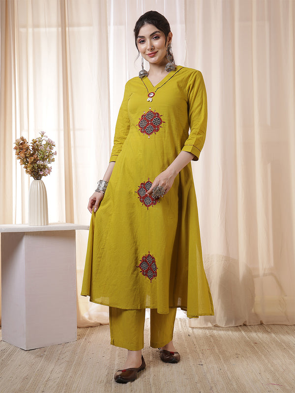 Rayon Calf Length Solid 3/4 Sleeves V-Neck Flared Kurta Suit Set