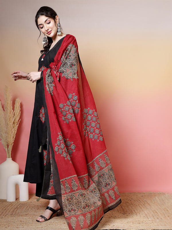 Rayon Calf Length Solid 3/4 Sleeves V-Neck Flared Kurta Suit Set