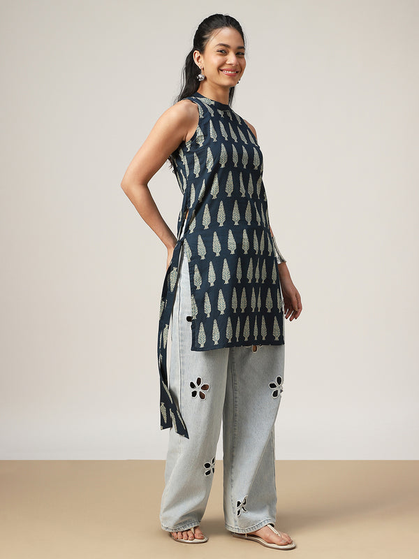 Cotton Mid Length Printed Sleeveless Round Neck Straight Kurta