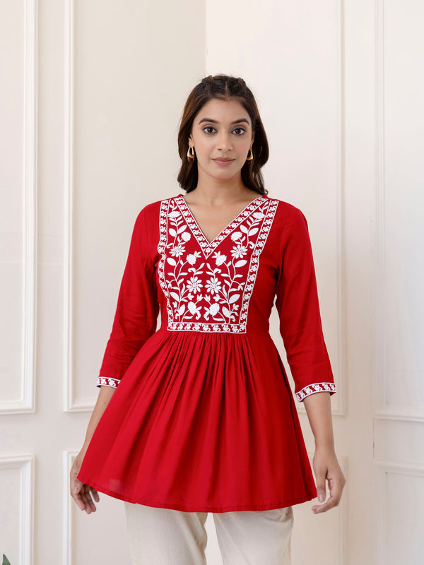 Maroon Rayon Hip Length Solid V-Neck Solid Embroidered Semi-Flared Top