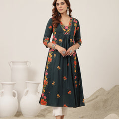 Rayon Calf Length Printed 3/4 Sleeve V-Neck Flared Kurta