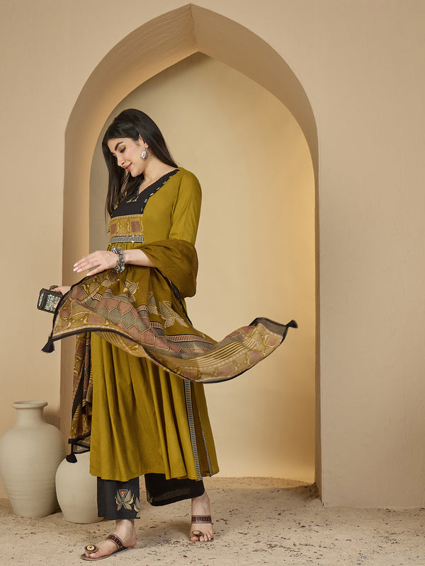 Gulmohar Jaipur Rayon Calf Length Solid 3/4 Sleeves V-Neck Flared Kurta Suit Set