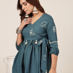 Rayon Hip Length Printed 3/4 Sleeve V-Neck Flared Top