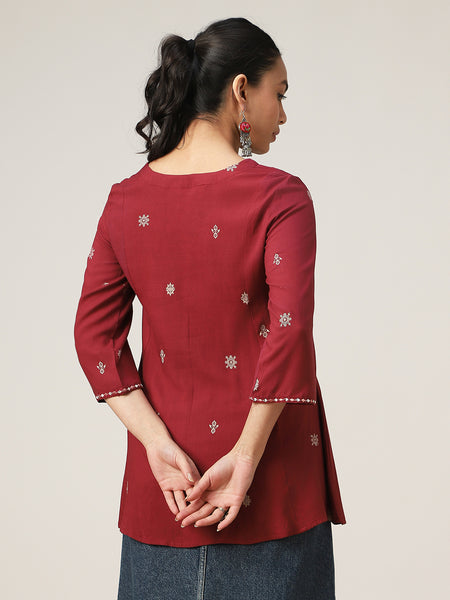 Rayon Hip Length Solid 3/4 Sleeve Round Neck Flared Top