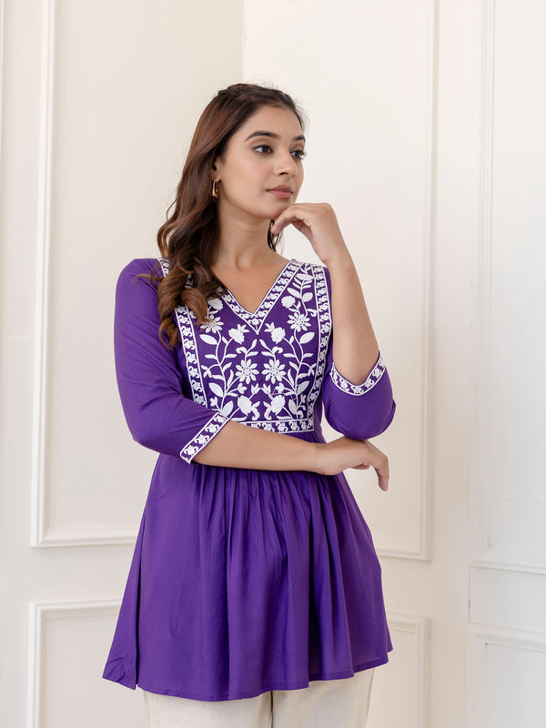 Light Purple Rayon Hip Length Solid V-Neck Solid Embroidered Semi-Flared Top