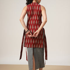 Cotton Mid Length Printed Sleeveless Round Neck Straight Kurta