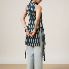 Cotton Mid Length Printed Sleeveless Round Neck Straight Kurta