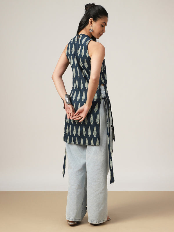 Cotton Mid Length Printed Sleeveless Round Neck Straight Kurta