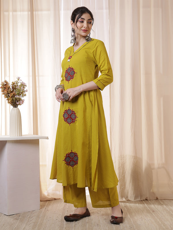 Rayon Calf Length Solid 3/4 Sleeves V-Neck Flared Kurta Suit Set