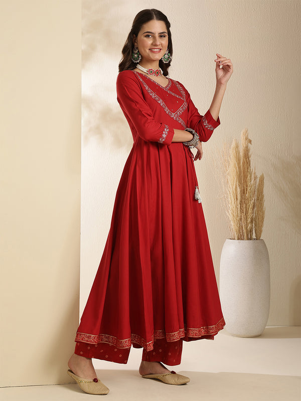 Maroon Rayon Solid 3/4 Sleeves V-Neck Anarkali Kurta Suit Set