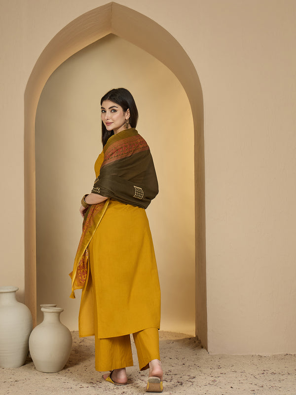 Gulmohar Jaipur Rayon Calf Length Solid Sleeveless V-Neck Straight Kurta Suit Set