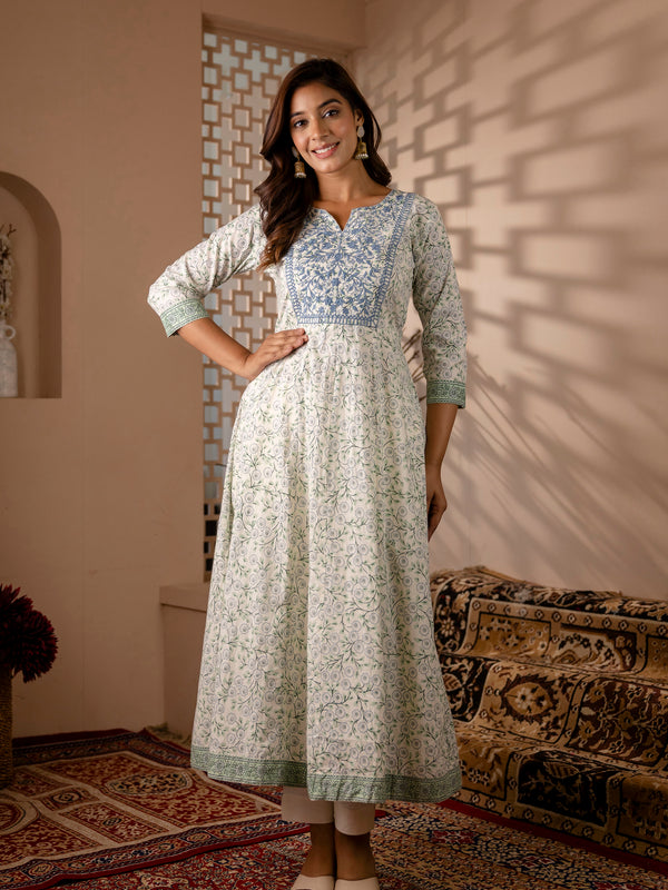 Women Floral Print Straight Kurta