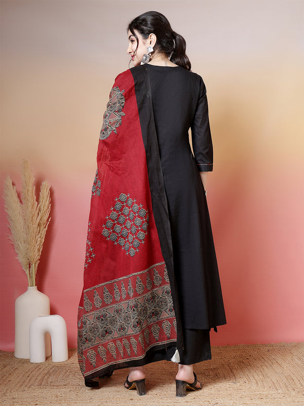Rayon Calf Length Solid 3/4 Sleeves V-Neck Flared Kurta Suit Set