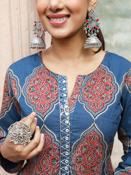 Blue Cotton Calf Length Printed Straight Round Neck Kurta