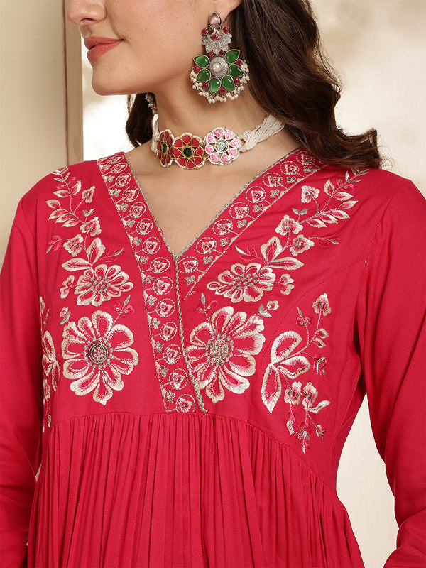 Coral Rayon Solid 3/4 Sleeves V-Neck Semi-Flared Kurta Suit Set