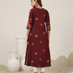 Rayon Calf Length Printed 3/4 Sleeve V-Neck Flared Kurta