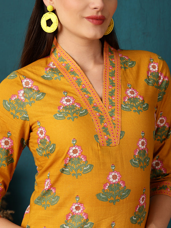Cotton  Calf length Length Floral  Straight 3/4 Sleeves V  Kurta