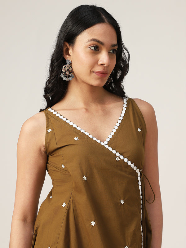 Cotton Hip Length Solid Sleeveless V-Neck Flared Top