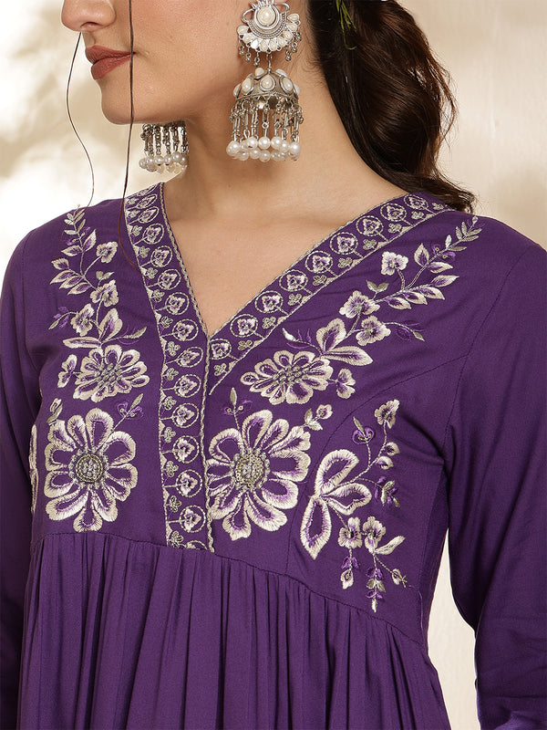 Coral Rayon Solid 3/4 Sleeves V-Neck Semi-Flared Kurta Suit Set