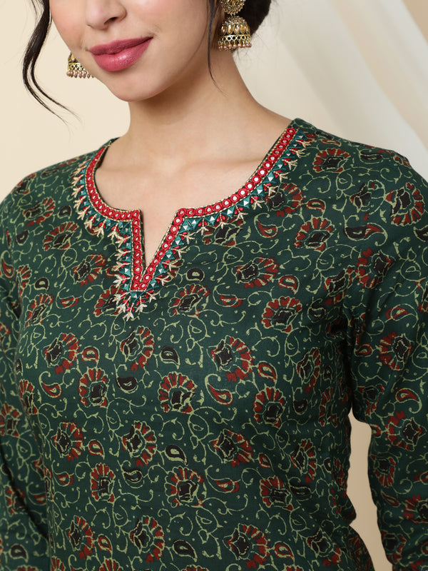 Cotton Calf Length Printed Straight 3/4 Sleeves Round Kurta