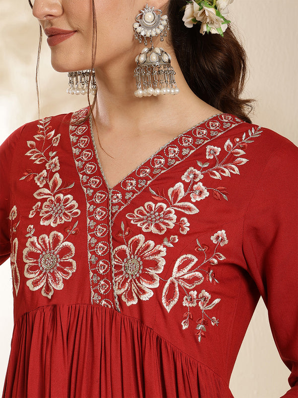 Coral Rayon Solid 3/4 Sleeves V-Neck Semi-Flared Kurta Suit Set